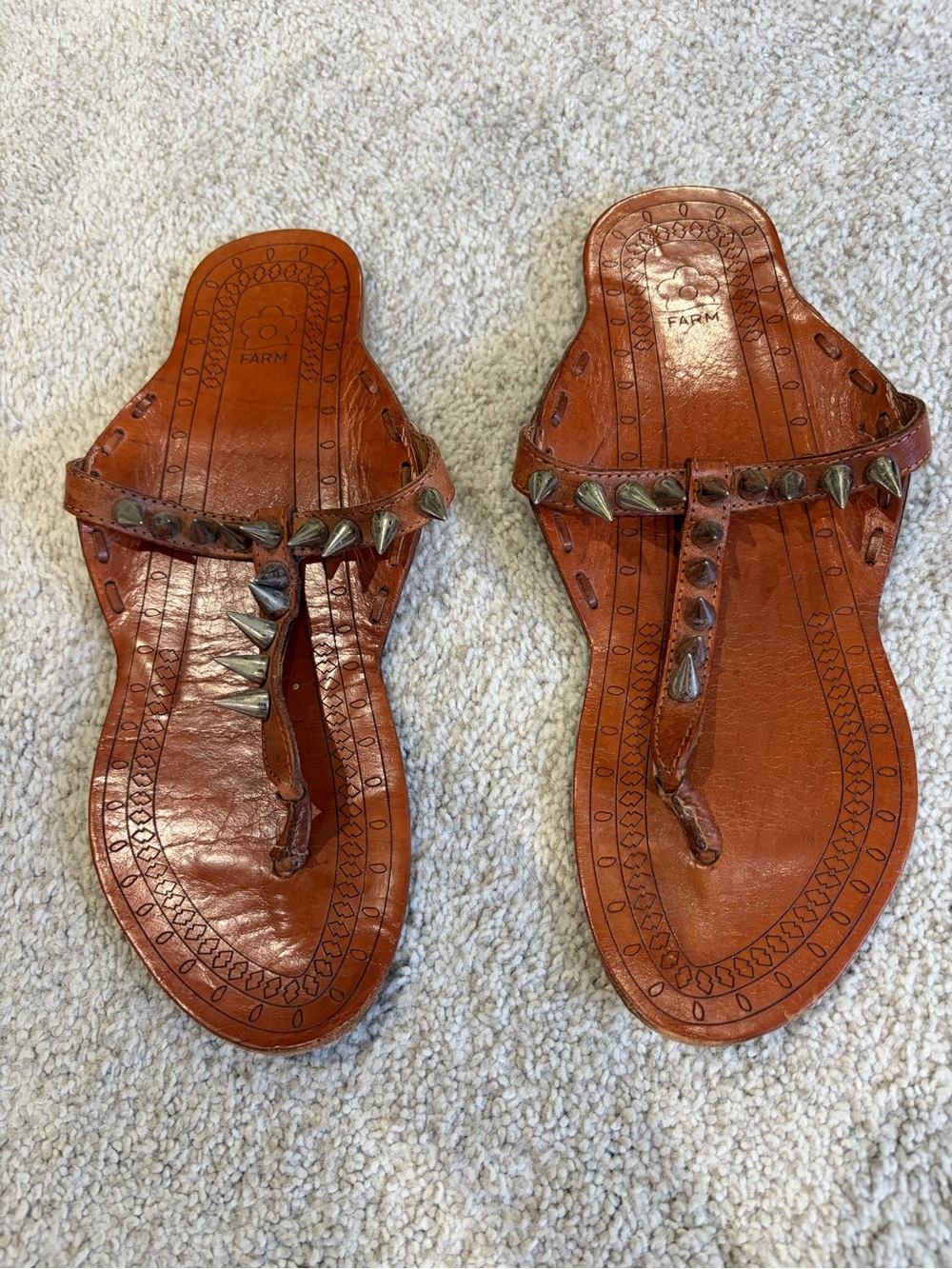 Farm Rio Between Toe Sandals, Women’s Leather Stud Thong Sandals, Size 39 / 8.5